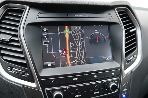 Hyundai Santa Fe 9 of 16