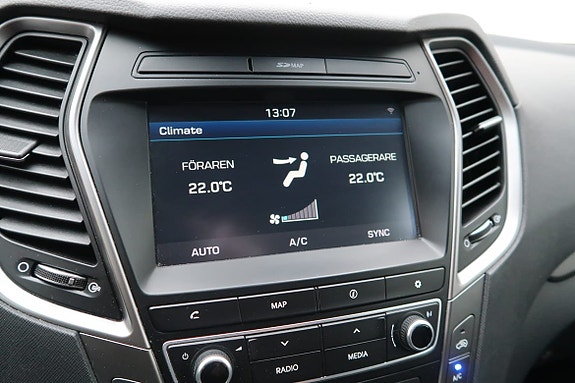 Hyundai Santa Fe 10 of 16