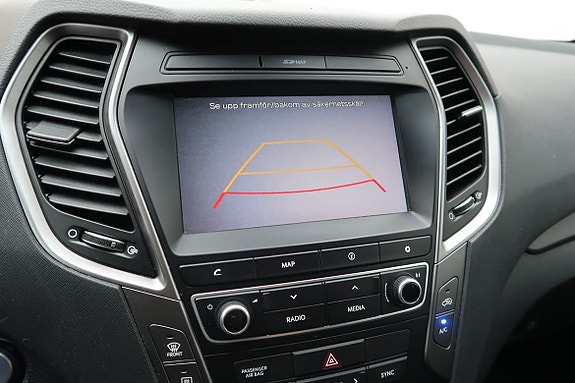 Hyundai Santa Fe 14 of 16