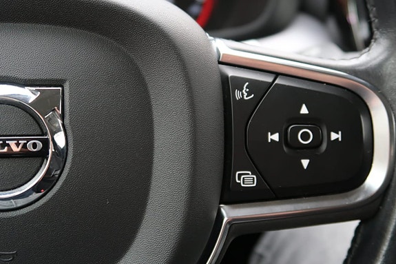 Volvo XC60 11 of 21