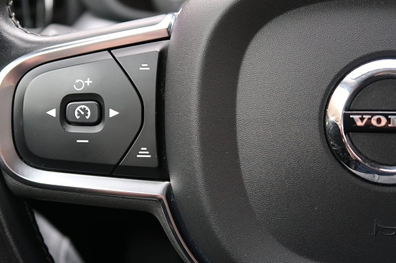 Volvo XC60 10 of 21