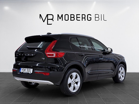 Volvo XC40 4 of 16