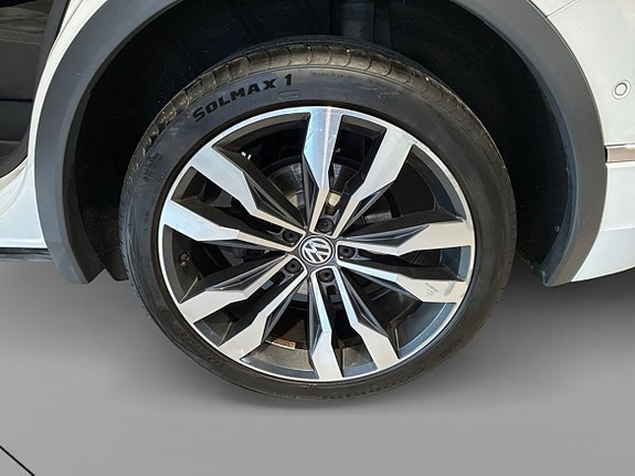 Volkswagen Tiguan Allspace 14 of 14
