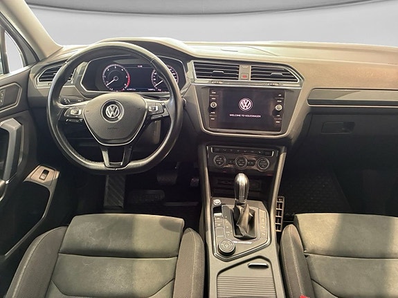 Volkswagen Tiguan Allspace 7 of 14