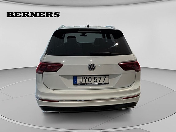 Volkswagen Tiguan Allspace 6 of 14