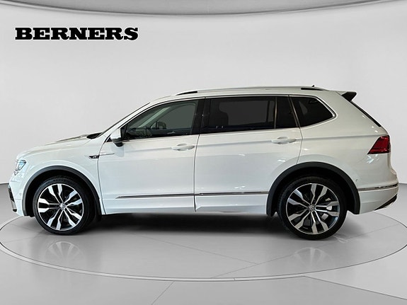 Volkswagen Tiguan Allspace 4 of 14