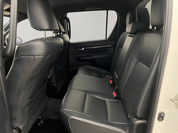 Toyota HiLux 29 of 30