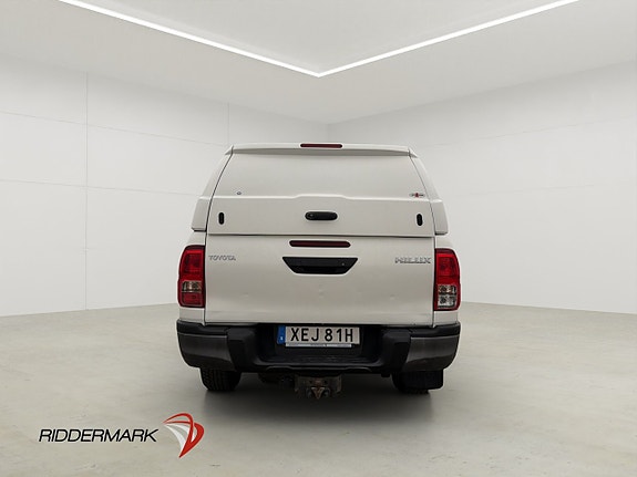 Toyota HiLux 8 of 30