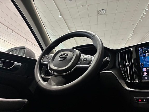 Volvo XC60 17 of 19
