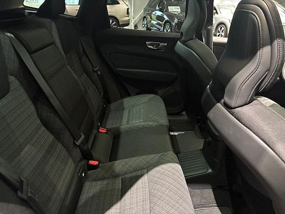 Volvo XC60 13 of 19