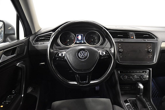 Volkswagen Tiguan Allspace 2 of 24
