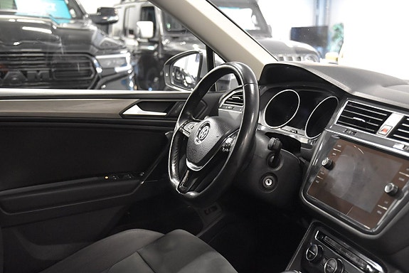 Volkswagen Tiguan Allspace 8 of 24
