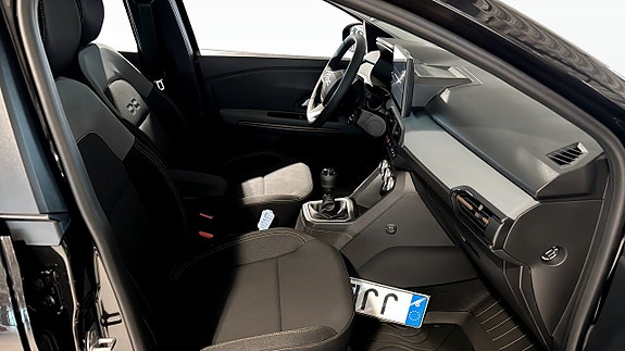 Dacia Sandero 3 of 9