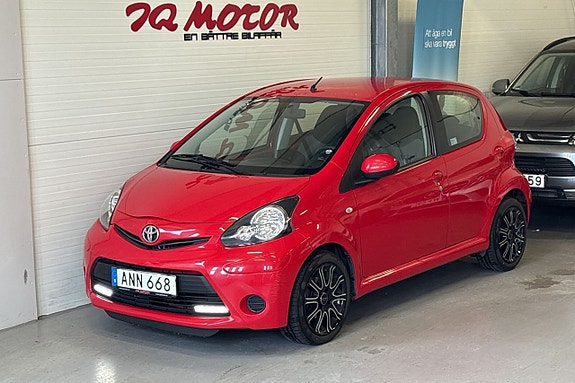 Toyota Aygo 2 of 16