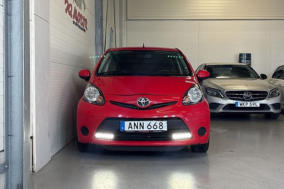 Toyota Aygo 3 of 16