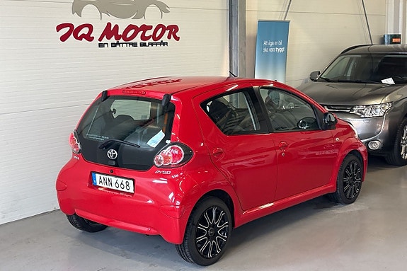 Toyota Aygo 8 of 16