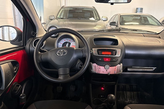Toyota Aygo 16 of 16