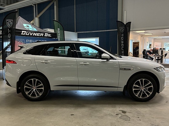 Jaguar F-PACE 3 of 26