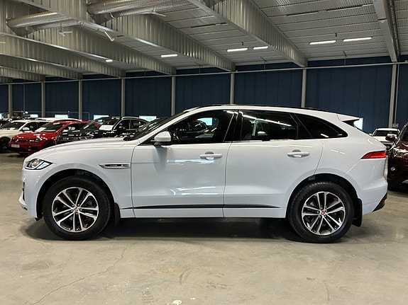 Jaguar F-PACE 7 of 26