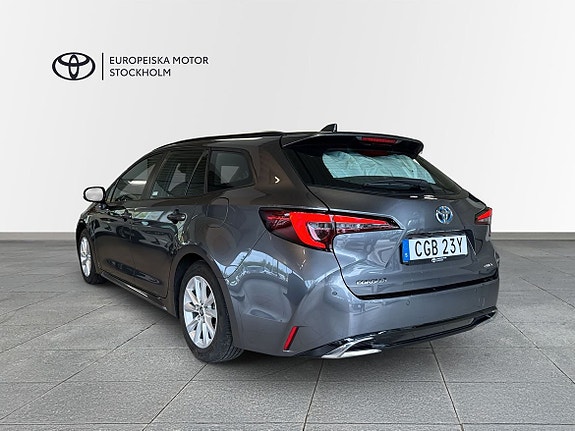 Toyota Corolla 2 of 14