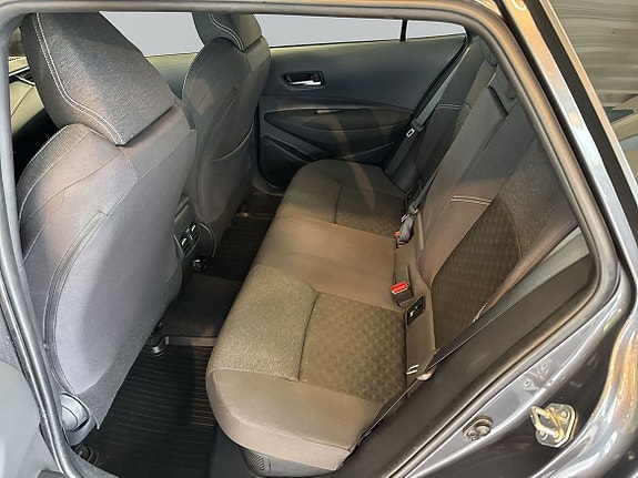 Toyota Corolla 7 of 14