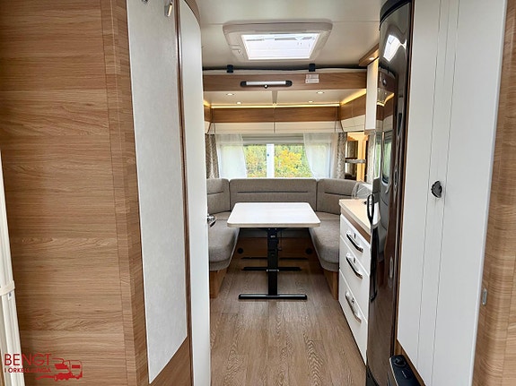 Hobby 515 UHL DE LUXE | Långbäddar | Lufttält | Mover | KAMPANJ 10 of 21