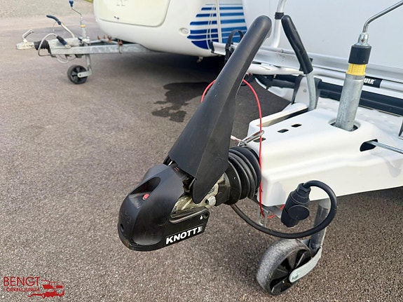 Hobby 515 UHL DE LUXE | Långbäddar | Lufttält | Mover | KAMPANJ 9 of 21