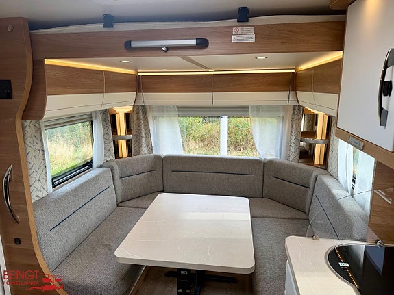 Hobby 515 UHL DE LUXE | Långbäddar | Lufttält | Mover | KAMPANJ 13 of 21