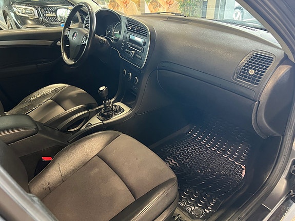Saab 9-3 11 of 17