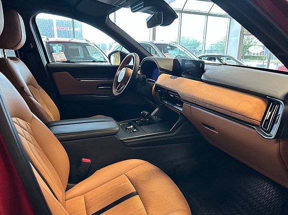 Mazda CX-60 10 of 17