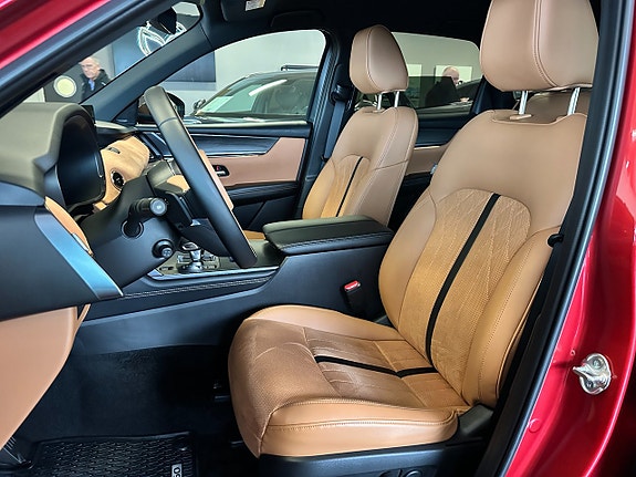 Mazda CX-60 8 of 17