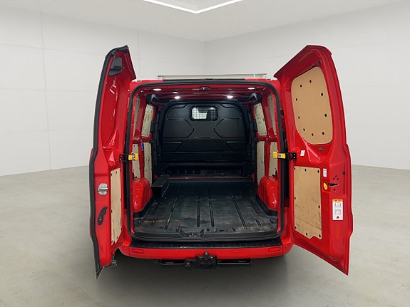 Ford Transit Custom 13 of 30