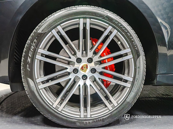 Porsche Macan GTS 12 of 27