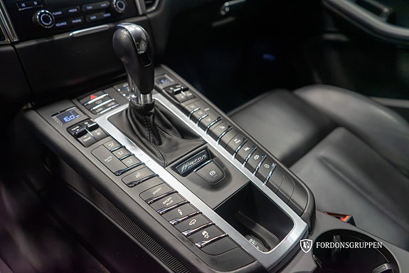 Porsche Macan GTS 25 of 27