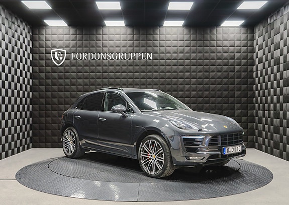 Porsche Macan GTS 9 of 27