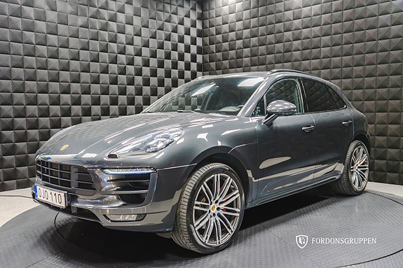 Porsche Macan GTS 11 of 27