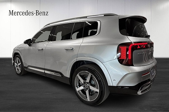 Mercedes-Benz GLB250+ 3 of 14