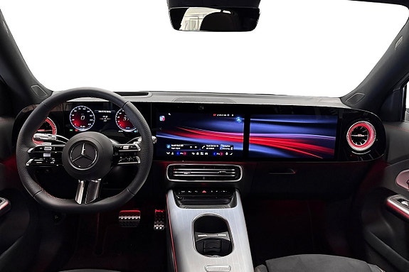 Mercedes-Benz GLB250+ 8 of 14