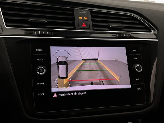 Volkswagen Tiguan 16 of 29