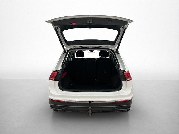 Volkswagen Tiguan 24 of 29