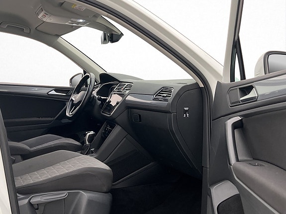 Volkswagen Tiguan 22 of 29