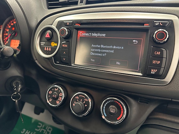 Toyota Yaris 23 of 27