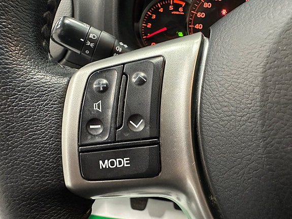 Toyota Yaris 16 of 27