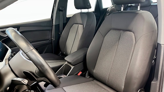 Audi Q4 e-tron 9 of 13