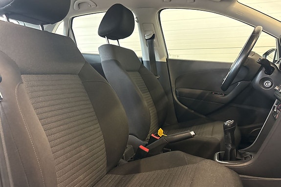 Volkswagen Polo 9 of 17