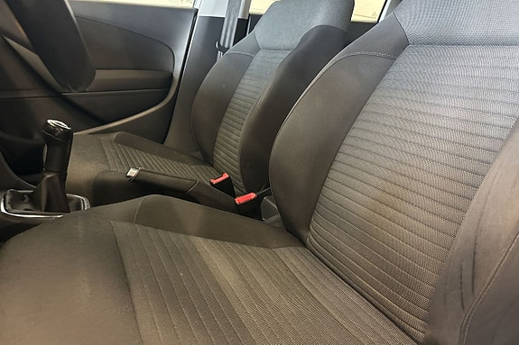 Volkswagen Polo 17 of 17