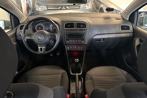 Volkswagen Polo 11 of 17