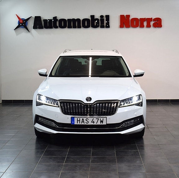 Skoda Superb 2 of 25