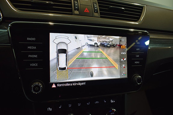 Skoda Superb 22 of 25