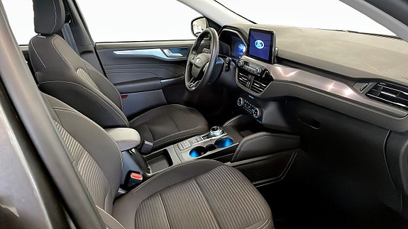 Ford Kuga 3 of 9